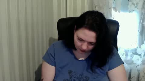 Snapshot of olyaandnetty chatting on 10-21-25, 10:27 OlyaAndNetty online show from 10-21-25, 10:27