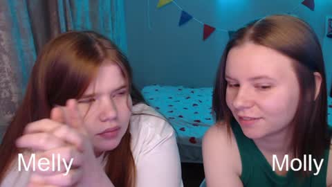 Snapshot of omellyoo chatting on 01-07-25, 02:19 MellY online show from 01-07-25, 02:19