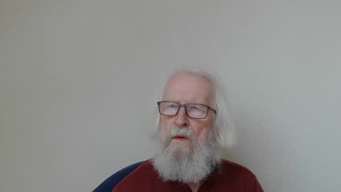 Snapshot of onanister chatting on 10-20-25, 01:33 Somewhere over the rainbow online show from 10-20-25, 01:33