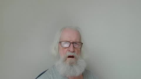 Snapshot of onanister chatting on 11-16-25, 02:55 Somewhere over the rainbow online show from 11-16-25, 02:55