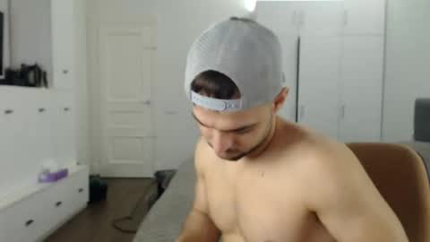 onebestlover online show from 04-11-26, 08:29