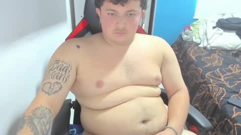 Snapshot of onewhiteboichub chatting on 02-17-25, 07:42 Andres INDEPENDENT MODEL online show from 02-17-25, 07:42