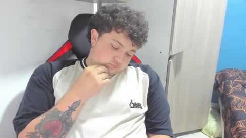 Snapshot of onewhiteboichub chatting on 02-28-25, 03:04 Andres INDEPENDENT MODEL online show from 02-28-25, 03:04