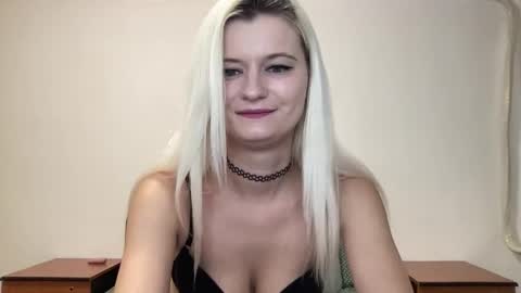 Snapshot of onika_cox chatting on 09-16-25, 09:16 Onika online show from 09-16-25, 09:16