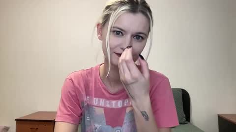 Snapshot of onika_cox chatting on 09-27-25, 11:43 Onika online show from 09-27-25, 11:43