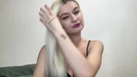 Onika online show from 11-29-25, 11:41