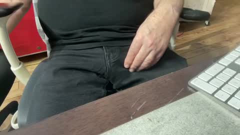 onlocationnyc online show from 02-04-25, 11:59