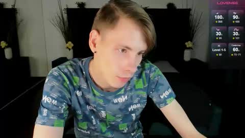 Snapshot of only_eric chatting on 11-13-25, 08:13 Erick online show from 11-13-25, 08:13