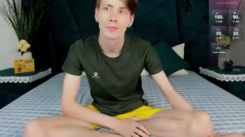 Snapshot of only_eric chatting on 12-22-25, 06:54 Erick online show from 12-22-25, 06:54