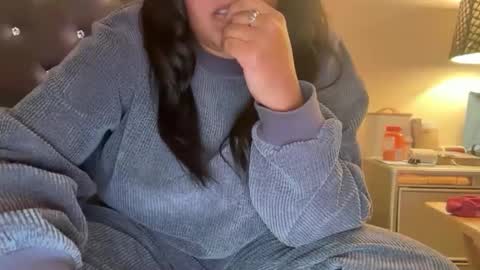 onlyinurdreams00 online show from 11-22-25, 01:37