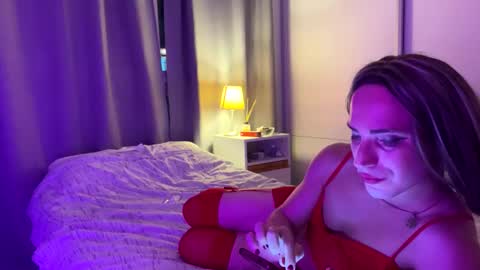 Snapshot of onlyjuliette chatting on 10-19-25, 11:38 OnlyJuliette online show from 10-19-25, 11:38
