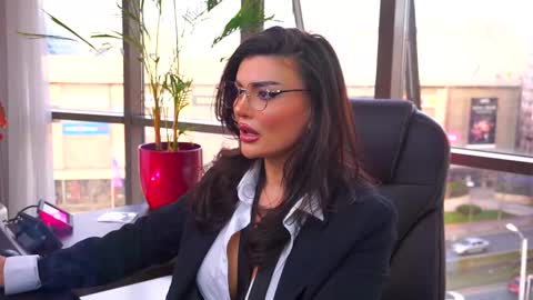 Nicolle online show from 03-12-25, 02:56