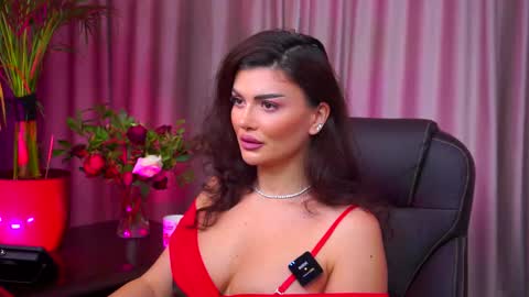 Nicolle online show from 09-14-25, 09:36