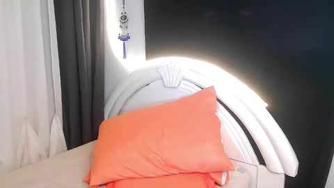 Samantha - DONT FORGET TO FOLLOW AND GIVE ME THUMBS UP online show from 10-24-25, 11:34