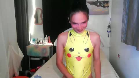 Samantha - DONT FORGET TO FOLLOW AND GIVE ME THUMBS UP online show from 10-29-25, 01:41