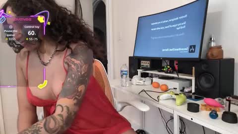 Snapshot of onlystrings chatting on 02-13-26, 11:12 Duo online show from 02-13-26, 11:12