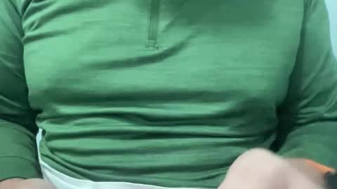 Snapshot of onthedlhere chatting on 10-22-25, 02:39 onthedlhere online show from 10-22-25, 02:39