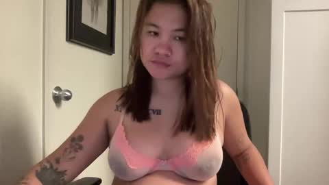 Miss Girly online show from 12-19-25, 08:54