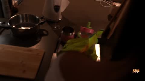 Eva online show from 02-05-25, 04:14