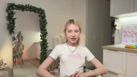 Nancy online show from 01-05-26, 07:17