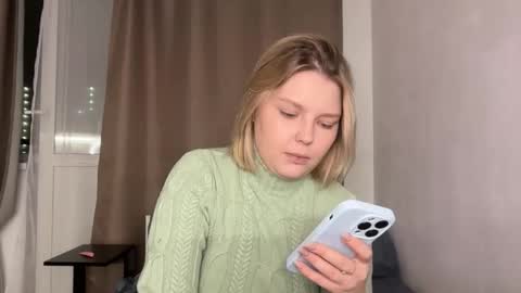 Ophelia online show from 11-29-25, 03:04