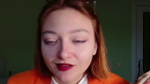 Snapshot of orange___melani chatting on 10-19-25, 07:09 Melani online show from 10-19-25, 07:09