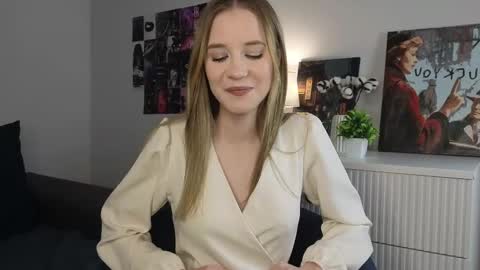 Emma online show from 01-24-25, 01:56