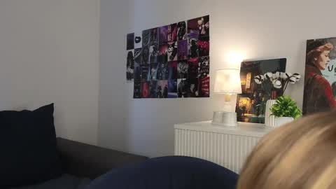 Emma online show from 01-24-25, 08:02