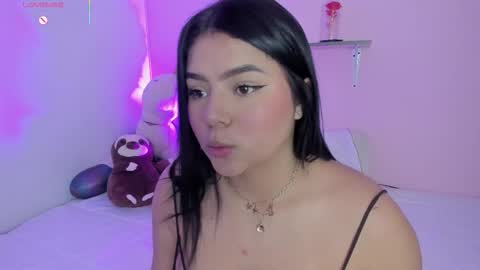 Snapshot of oriana_guzman chatting on 11-19-25, 12:10 Miss Guzman online show from 11-19-25, 12:10