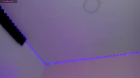 Snapshot of oriana_guzman chatting on 11-21-25, 01:04 Miss Guzman online show from 11-21-25, 01:04