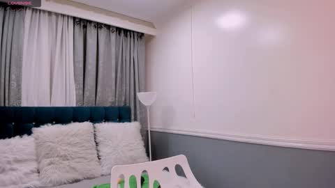 Oriana  online show from 10-14-25, 11:33