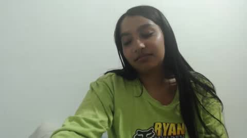 Snapshot of oriana_ston chatting on 12-05-24, 05:37 oriana_ston online show from 12-05-24, 05:37