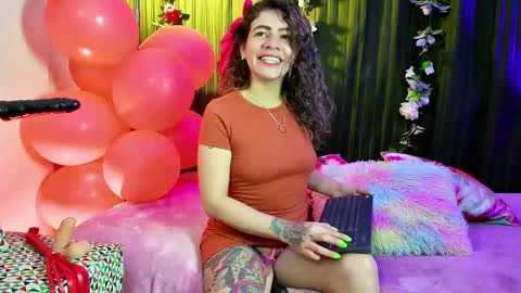 Oriana online show from 02-16-25, 01:47