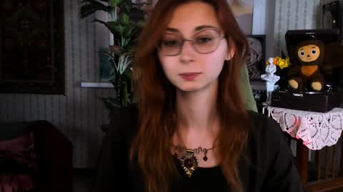 Orianna -  Hi Im into geek culture cosplay crafting LARP games. Shall we play DnD online show from 01-05-25, 03:13