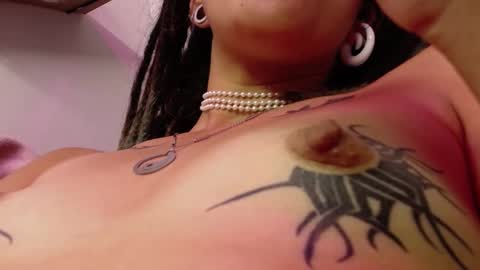 Snapshot of orianna_bodmod chatting on 01-29-25, 10:27 ORIANNA online show from 01-29-25, 10:27