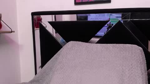 Snapshot of orianna_bodmod chatting on 03-06-25, 10:41 ORIANNA online show from 03-06-25, 10:41