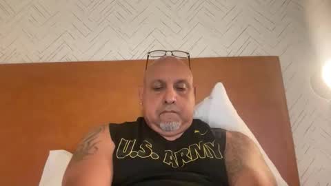 Snapshot of orlandoflsoldier chatting on 10-27-25, 11:09 orlandoflsoldier online show from 10-27-25, 11:09