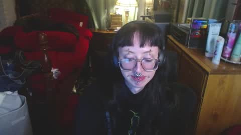 Snapshot of orookun chatting on 10-14-25, 11:38 orookun online show from 10-14-25, 11:38