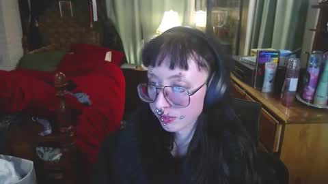 Snapshot of orookun chatting on 10-17-25, 11:29 orookun online show from 10-17-25, 11:29