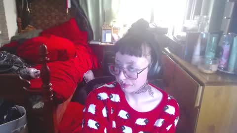 Snapshot of orookun chatting on 10-24-25, 11:34 orookun online show from 10-24-25, 11:34