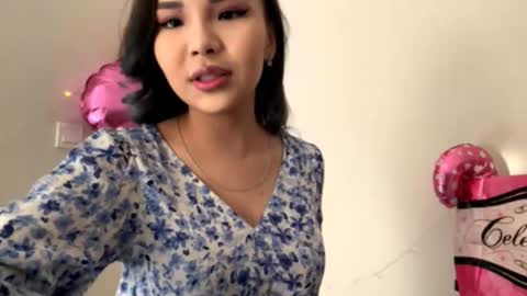 Snapshot of orphaajayi chatting on 10-11-25, 11:03 Angel online show from 10-11-25, 11:03