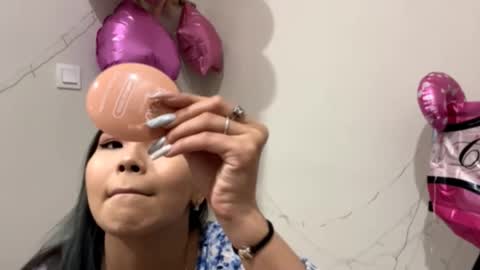 Snapshot of orphaajayi chatting on 10-24-25, 12:01 Angel online show from 10-24-25, 12:01