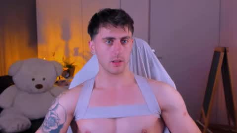 Oscar online show from 11-13-25, 09:47