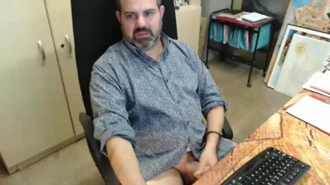 Snapshot of oscar_msng chatting on 12-19-24, 05:50 Oscar online show from 12-19-24, 05:50