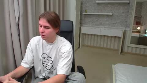 OscarGriffin online show from 02-05-25, 06:13