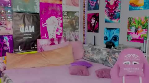 Heidi  online show from 01-13-26, 02:44