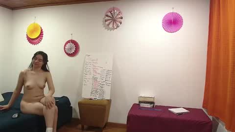 Snapshot of osiris_seduction chatting on 12-12-24, 11:03 Angie Daniela online show from 12-12-24, 11:03