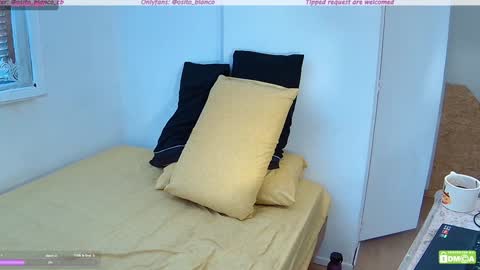 Snapshot of osito_blanco chatting on 01-20-25, 05:48 Osito Blanco online show from 01-20-25, 05:48