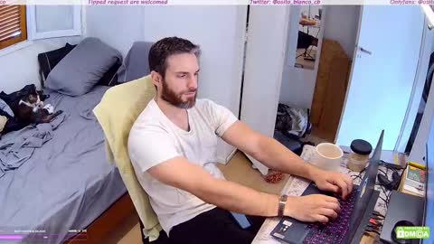 Snapshot of osito_blanco chatting on 02-12-25, 07:24 Osito Blanco online show from 02-12-25, 07:24