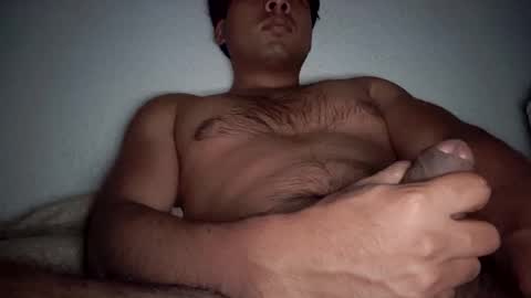 Snapshot of oskr876k chatting on 01-20-25, 12:04 Oscar L online show from 01-20-25, 12:04